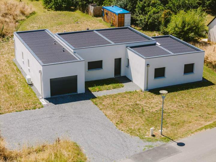 Nous construisons des maisons individuelles écologiques et durables.